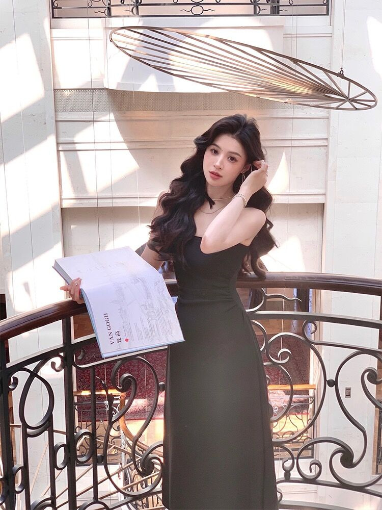 Fashion Trend White Sling Dress Women's 2024 New A- line French Waist Niche Design Long Dress