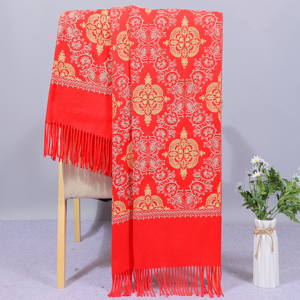 雲南秋冬金絲刺繡仿羊絨圍巾女民族風繡花皇冠加厚保暖披肩內蒙古