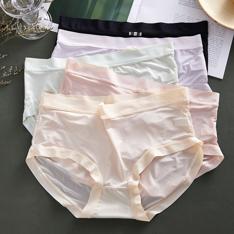 Summer breathable thin new Ice Silk breathable comfortable briefs Japanese girls students waist solid color wholesale