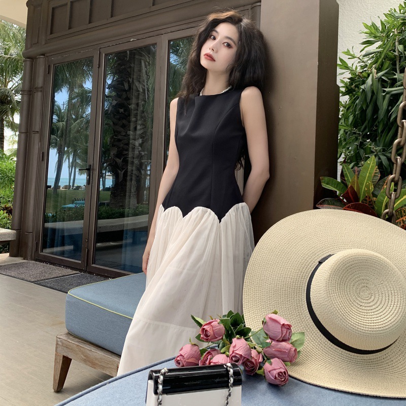 Socialite French style women's clothing dress 2024 Summer new light luxury high-grade temperament Hepburn style dress large swing skirt