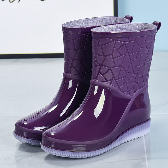 Jelly Non-slip Thickened Rain Boots Women's Summer Outerwear Plastic Rubber Shoes Wear-resistant Rain Boots Short Tube Fashionable Waterproof Shoes Overshoes