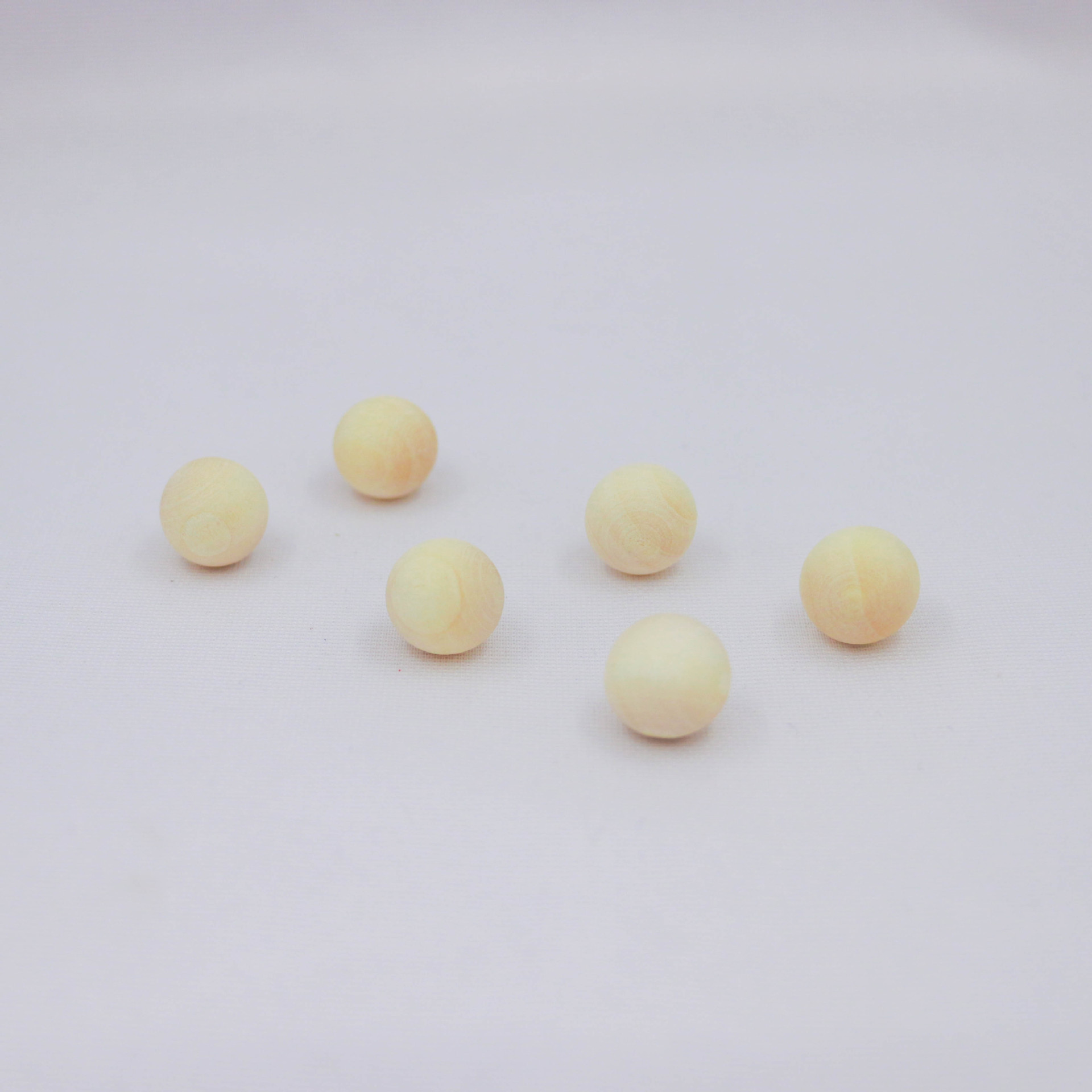 Factory wholesale raw wood color non-hole wooden beads round loose beads solid wooden ball jewelry accessories multi-Specification