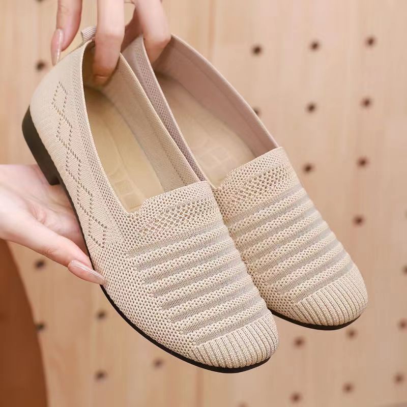 Mom's shoes women's summer new soft bottom non-slip hollow mesh shoes flying woven flat walking slip-on old Beijing cloth shoes