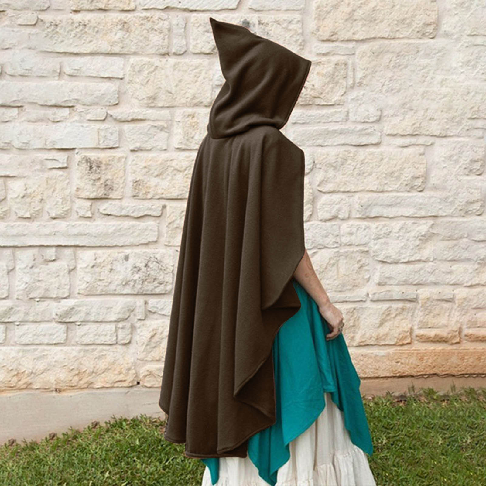 Cross Border Christmas Medieval Lady Hooded Cape Poncho Halloween Winter Women's Golden Velvet Vampire Factory