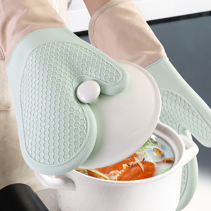New Silica Gel Oven Mitts with Added Thickness and Length, High-Temperature Resistant Household Insulation Pads, Silicone Kitchen Insulating Gloves for Wholesale