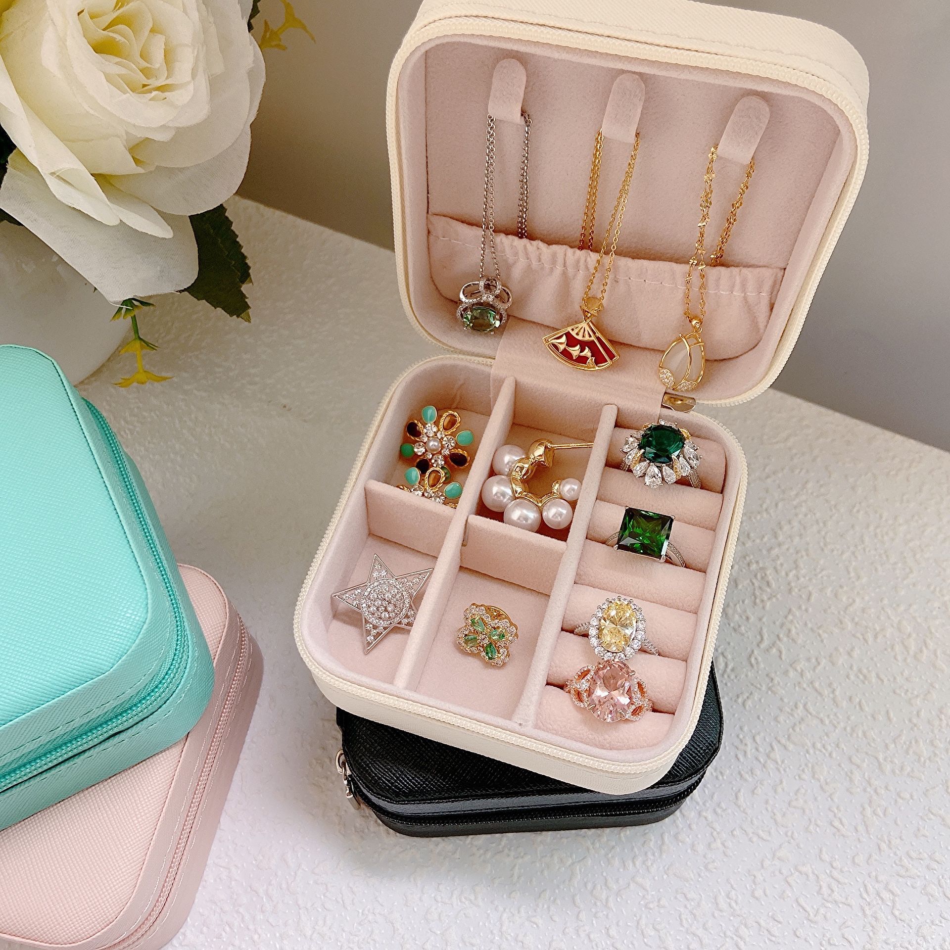 Jewelry storage box travel portable gift box earrings ring packaging jewelry box high-grade jewelry box jewelry box