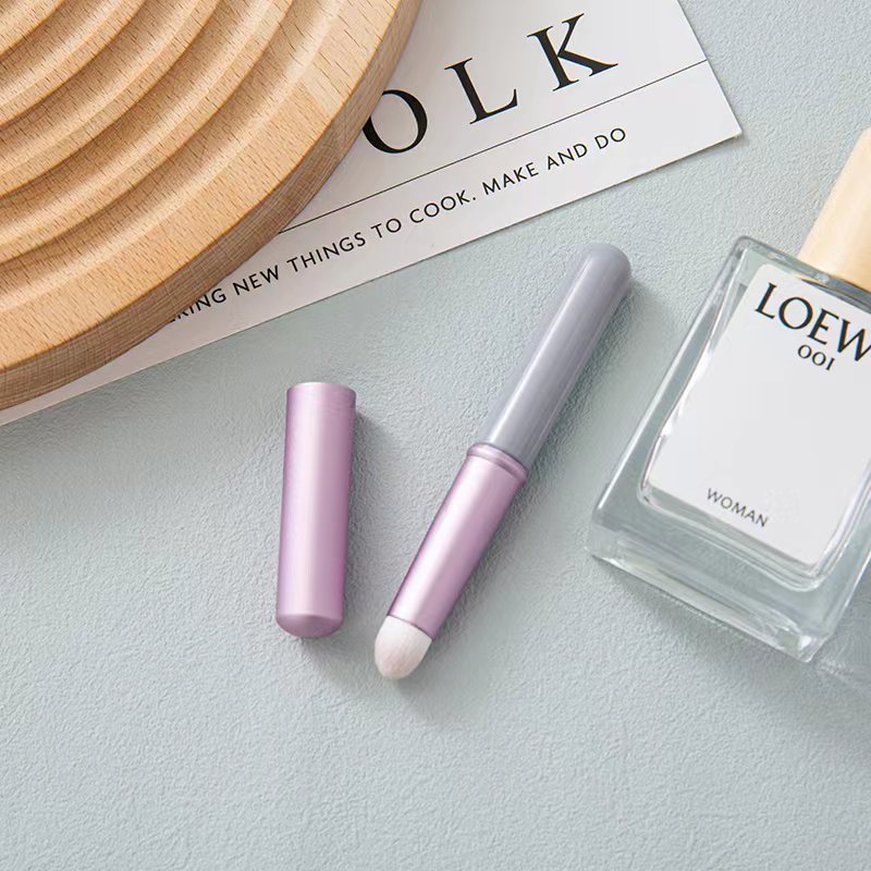 Lid Lip Brush Round Head Mini Makeup Brush Multi-function Concealer Brush Portable Short Lipstick Brush