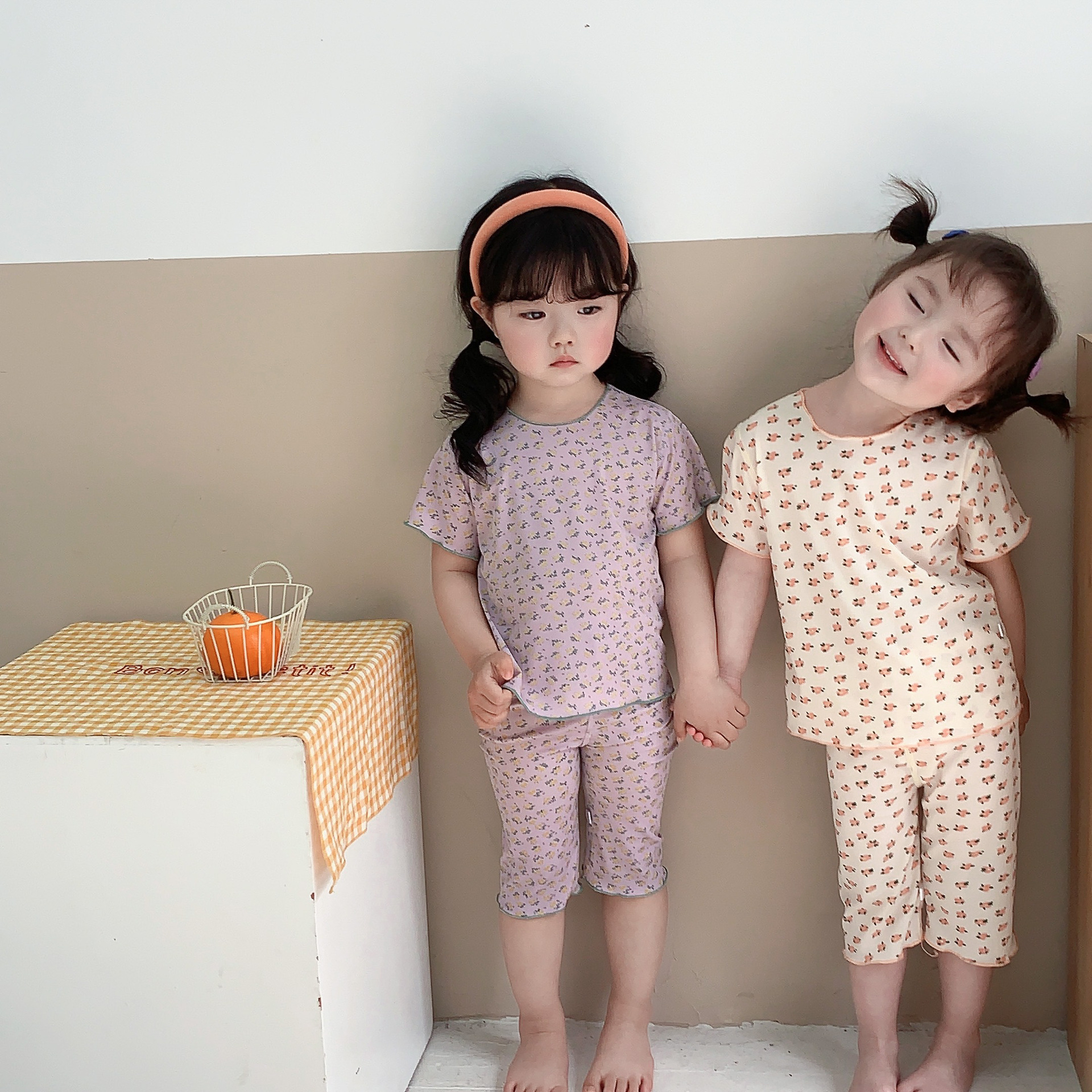 Children's Boneless Home Suit Girls' Summer Ice Silk Small Floral Short-sleeved Cropped Pants Baby's Pajamas Air-conditioning Suit