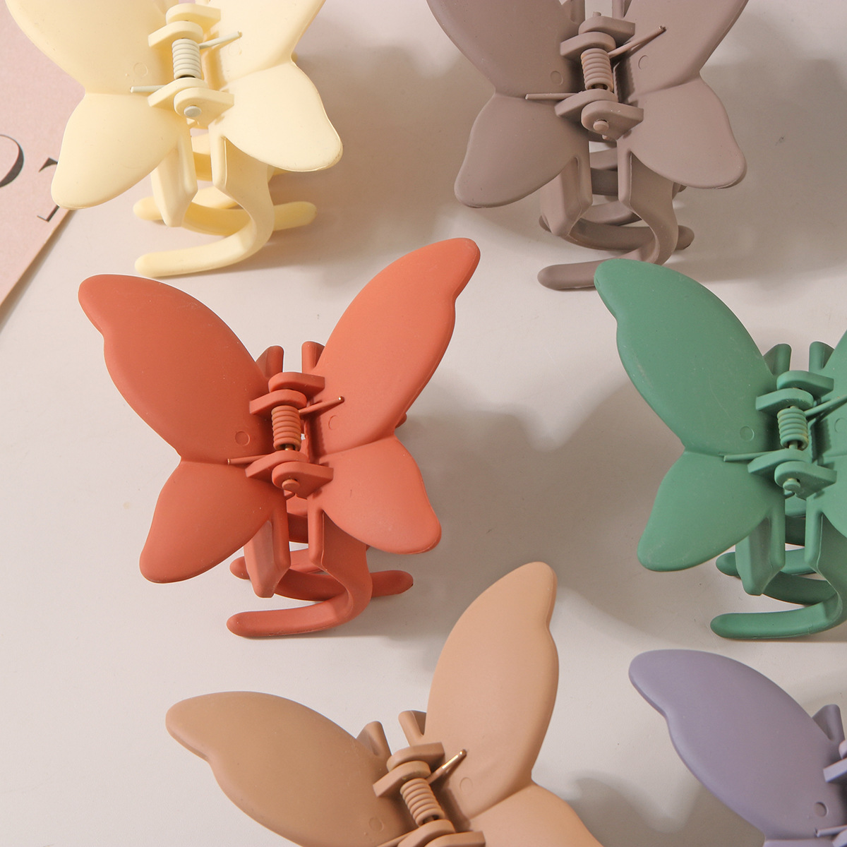 Nuovo fermaglio per capelli a forma di farfalla transfrontaliera, effetto vernice smerigliata, personalizzato, alla moda, con artiglio per la testa_voghion.com