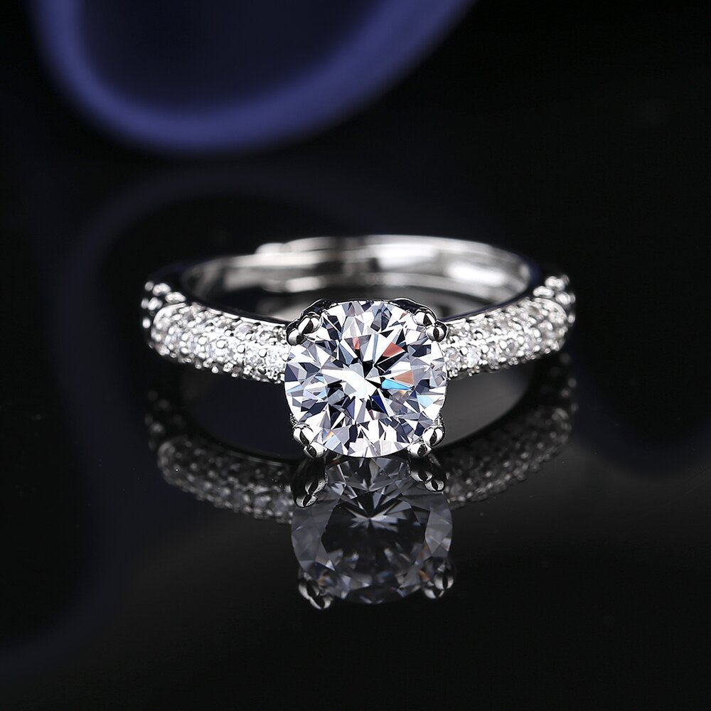 快手跨境直播熱銷兩克拉仿莫桑鑽流行戒指女簡約結婚鑽戒批發