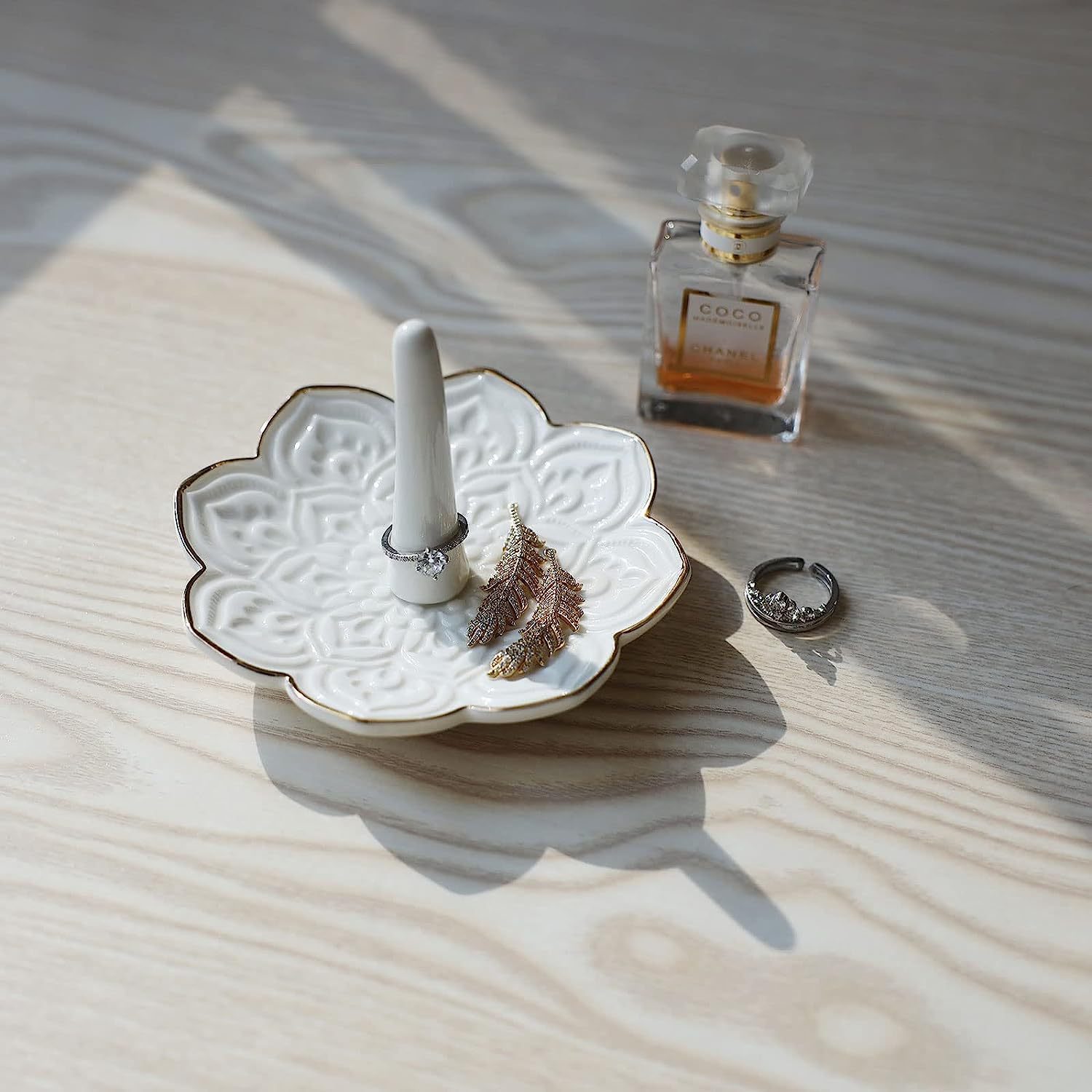 Cross-border Blue Gold painting lotus Mantuo plate ceramic ring jewelry plate desktop jewelry storage plate decoration printing