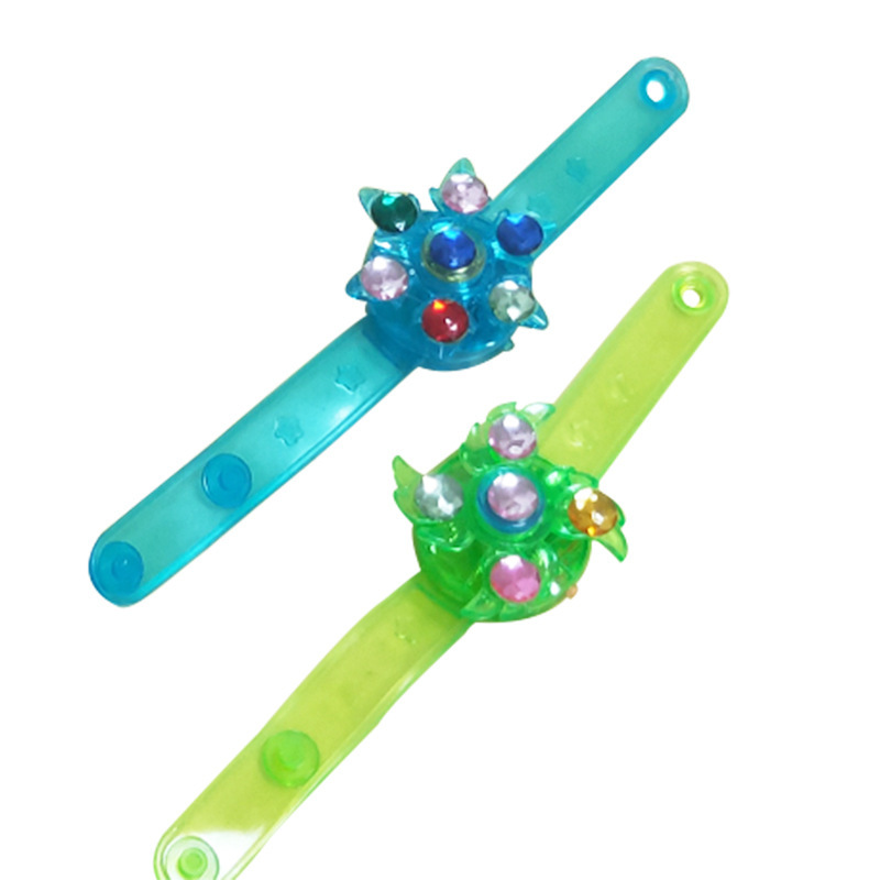 Luminous gyro watch new flash creative rotating gyro watch strap kindergarten small gift toy wholesale