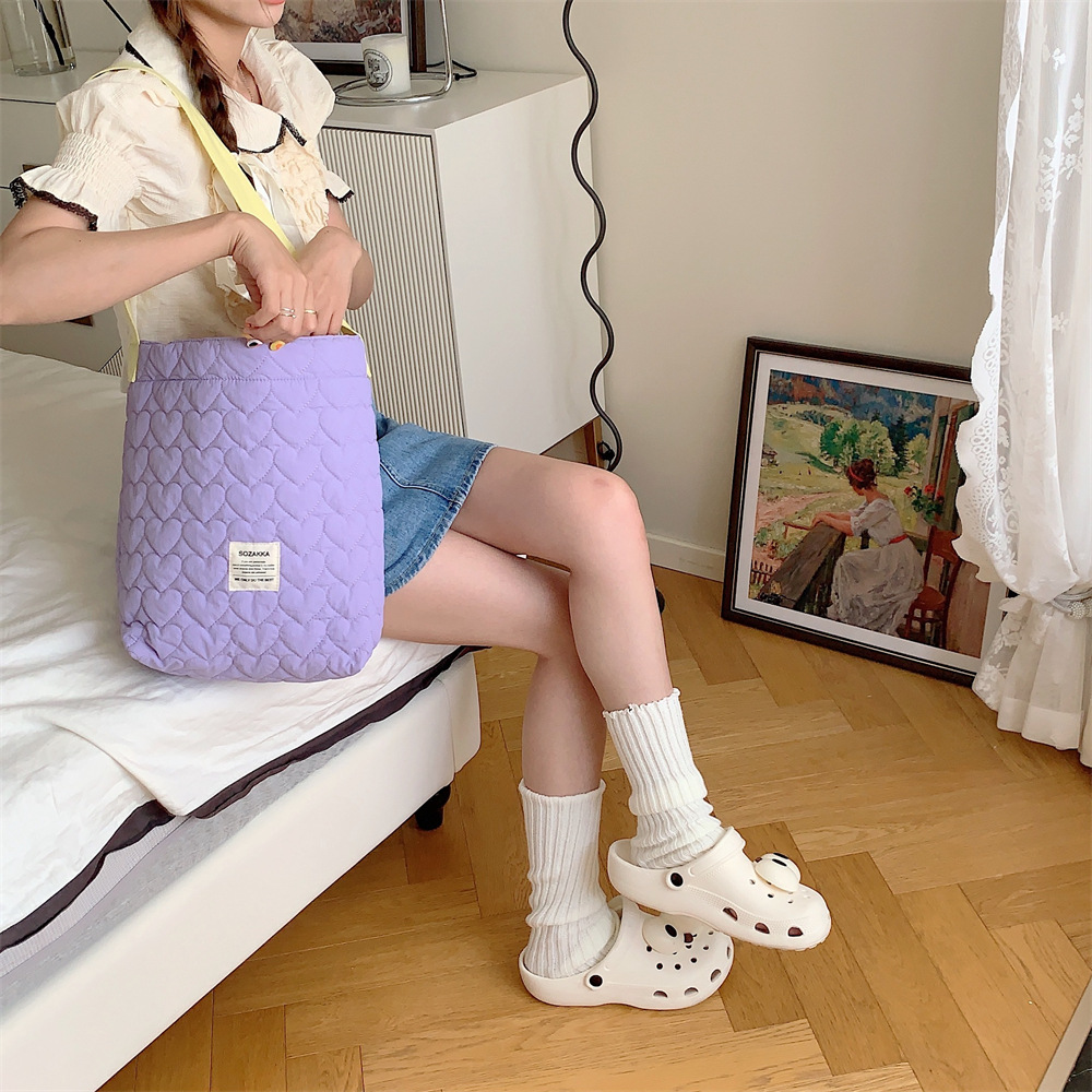 38241 ins new contrast color shoulder bag student female practical large capacity mummy bag quilted shoulder bag female_voghion.com