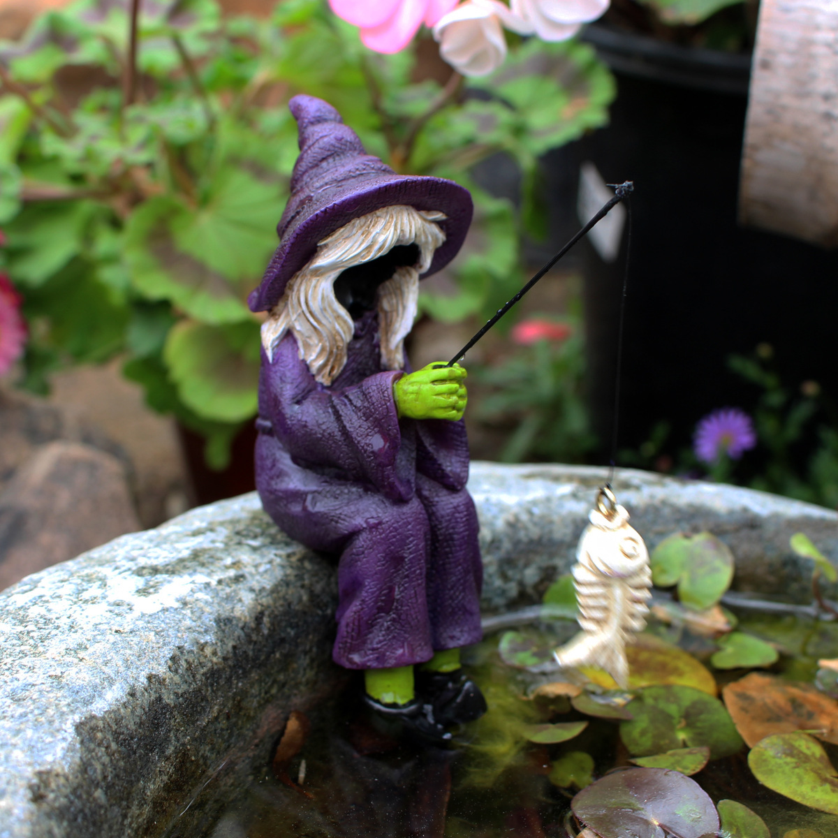 Cross-border New Halloween Ghost Festival Fishing Witch Resin Crafts Ornaments Fishing Fish Tank Ornaments Decoration Ceremony