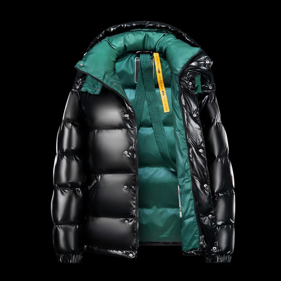 2024 new men's white duck down jacket men's warm fashion brand bright surface short thickened hooded jacket black and green
