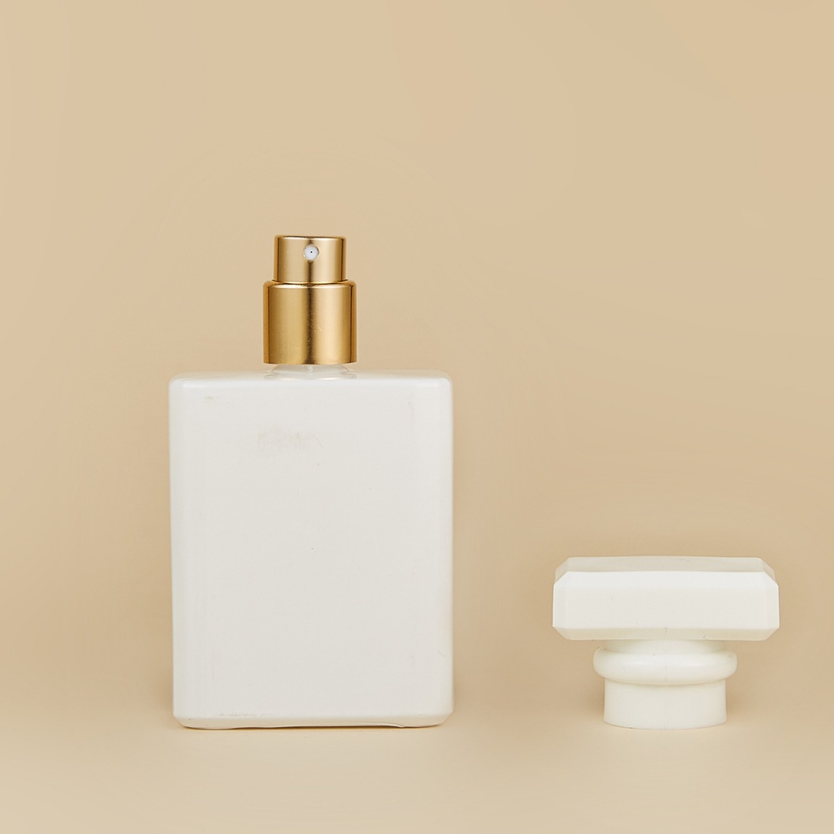 30ml50ml screw glass perfume bottle high-grade liquid sub-packing spray bottle square makeup empty bottle high-end