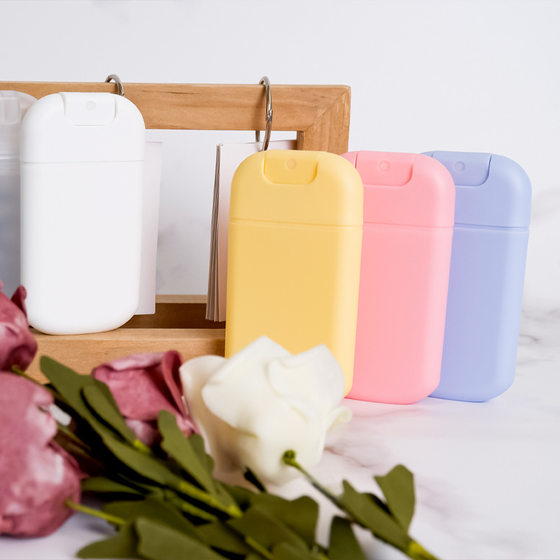 in stock wholesale card spray bottle disinfectant hand sanitizer 20 30ml plastic refillable perfume split bottle