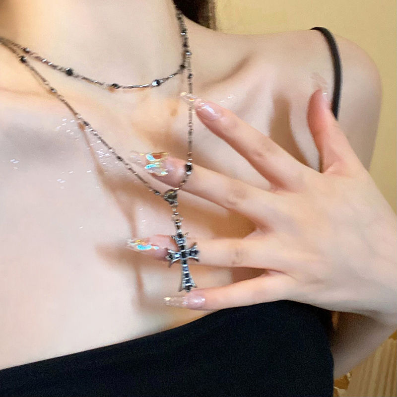 甘クールダーク系 ~ 二重黒ドリルクロスネックレス女性ins潮小衆高級デザイン感鎖骨チェーンアクセサリー