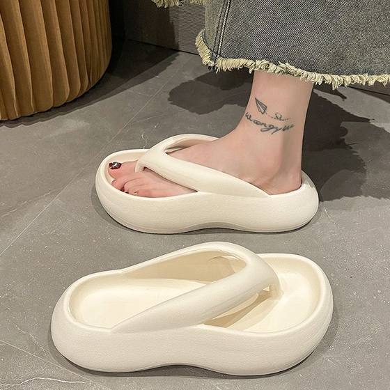 Thick-soled flip-flops women's summer poop-stepping feeling heighten outer wear non-slip sandals and slippers simple ins tide beach shoes seaside