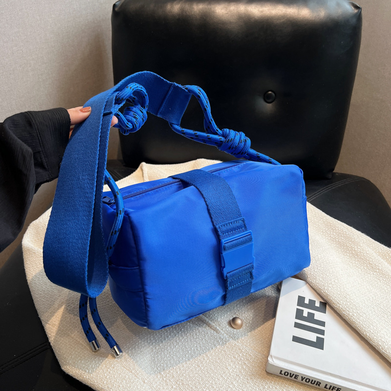 Cross-border Casual Nylon Toast Bag Women's 2023 New Sports Style ins All-match Gym Bag Shoulder Crossbody Bag