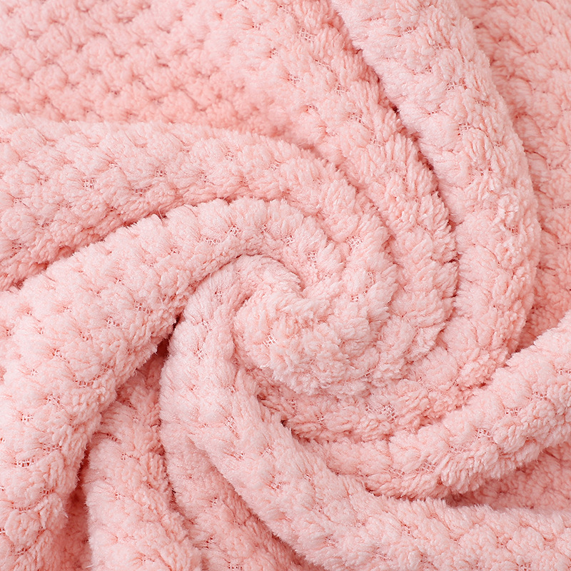 Pineapple Plaid bath towel soft skin-friendly breathable absorbent coral fleece bath towel household thickened beach towel Female Factory wholesale