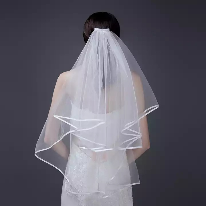 Bridal Veil for Double - Layered Bridal Shower, Perfect for "Bride - to - Be" Photos and Wedding Dresses