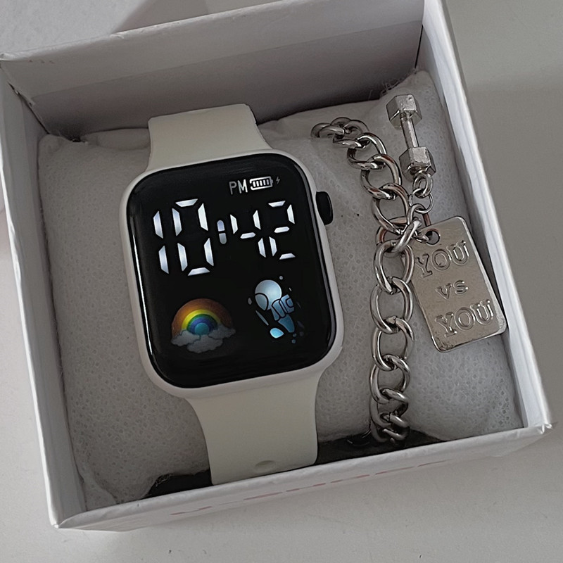 厂家LED电子手表太空人男女学生党ins高颜值时尚防水儿童手表