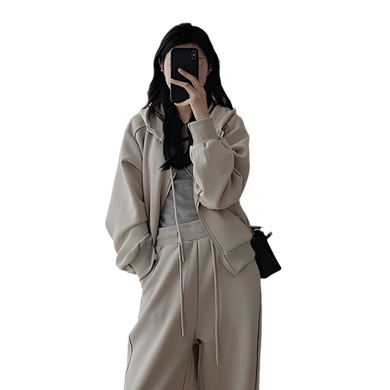Early autumn wear with a set of tea style suit women's high-end hooded sweater wide leg pants sports casual two-piece suit