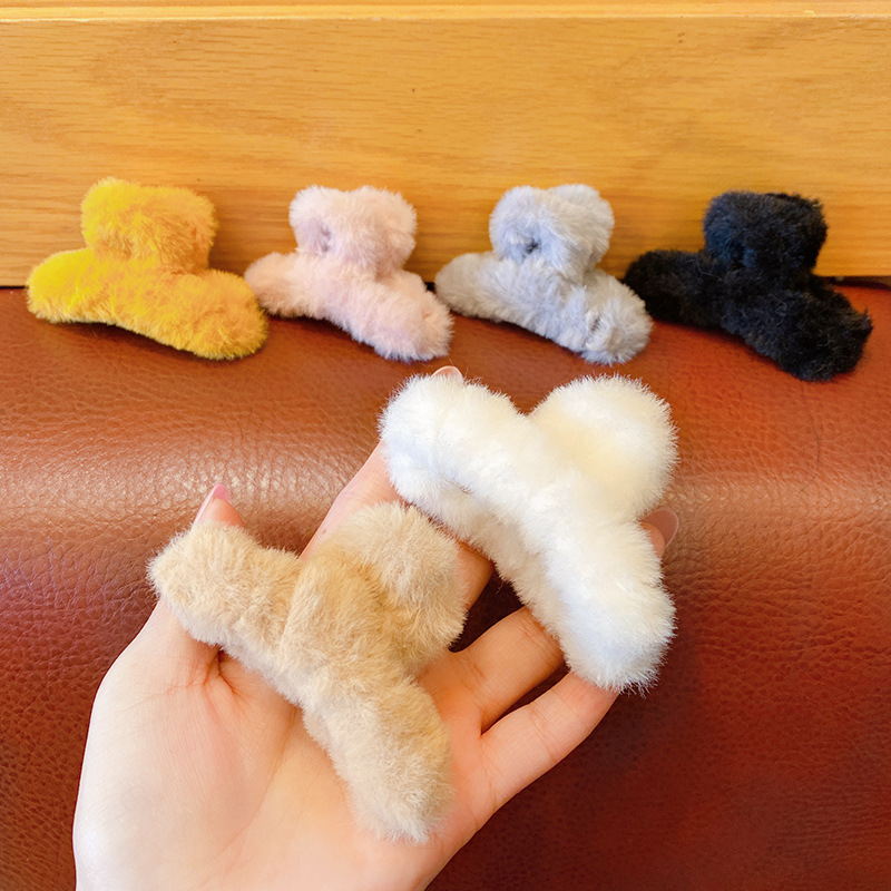 Plush hair clip women's summer fur hair clip back head shark clip small size South Korea children's solid color headdress wholesale