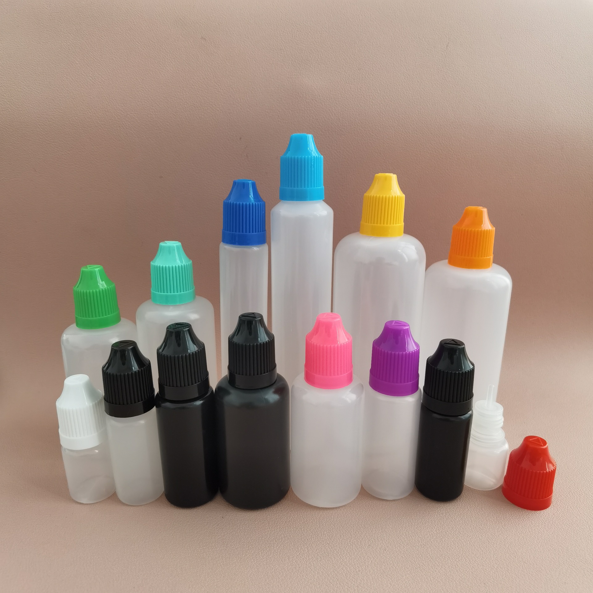 Pointed nozzle oil bottle 10ml translucent packaging bottle smoke oil bottle small sample sub-bottle LDPE plastic bottle