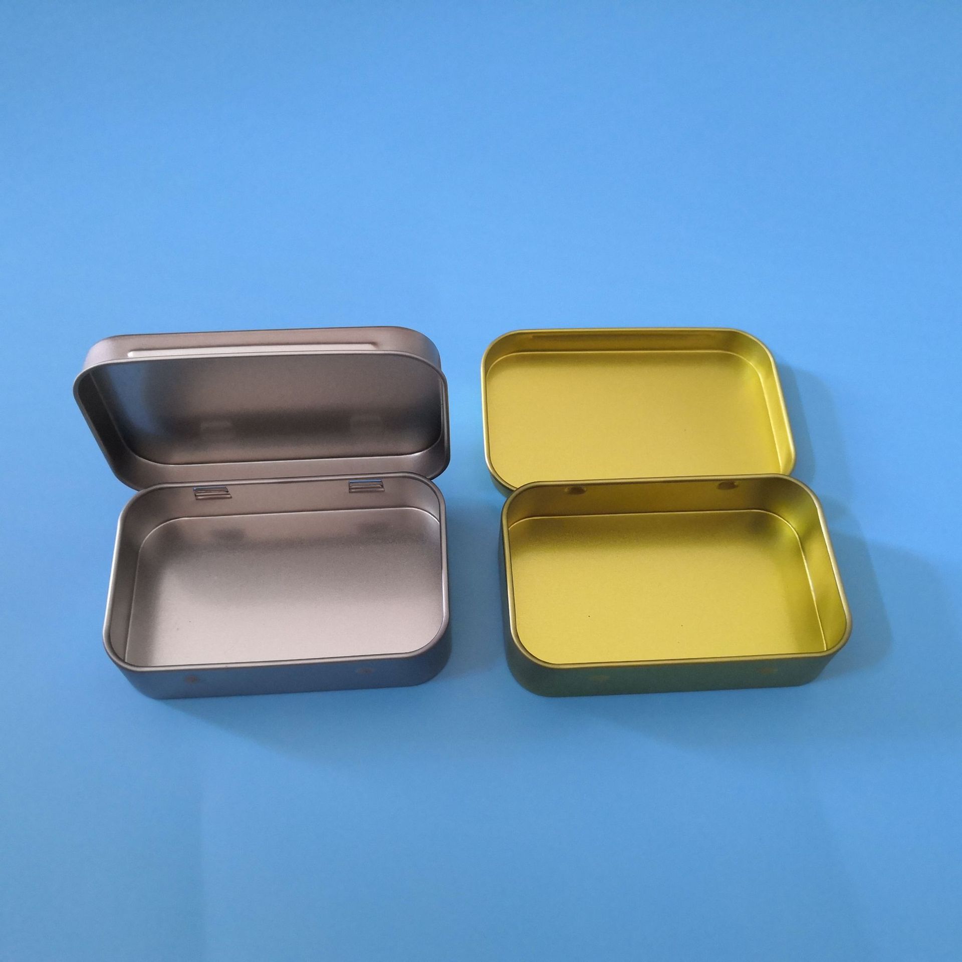 Spot Jieyang Chaozhou l hardware iron box cross-border e-commerce nail art tools marijuana smoke keychain silicone iron box