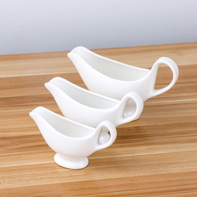 Hotel restaurant ceramic juice bucket sauce jug with handle boat type juice bucket milk jug Milk Cup sugar jar steak bucket juice jug logo