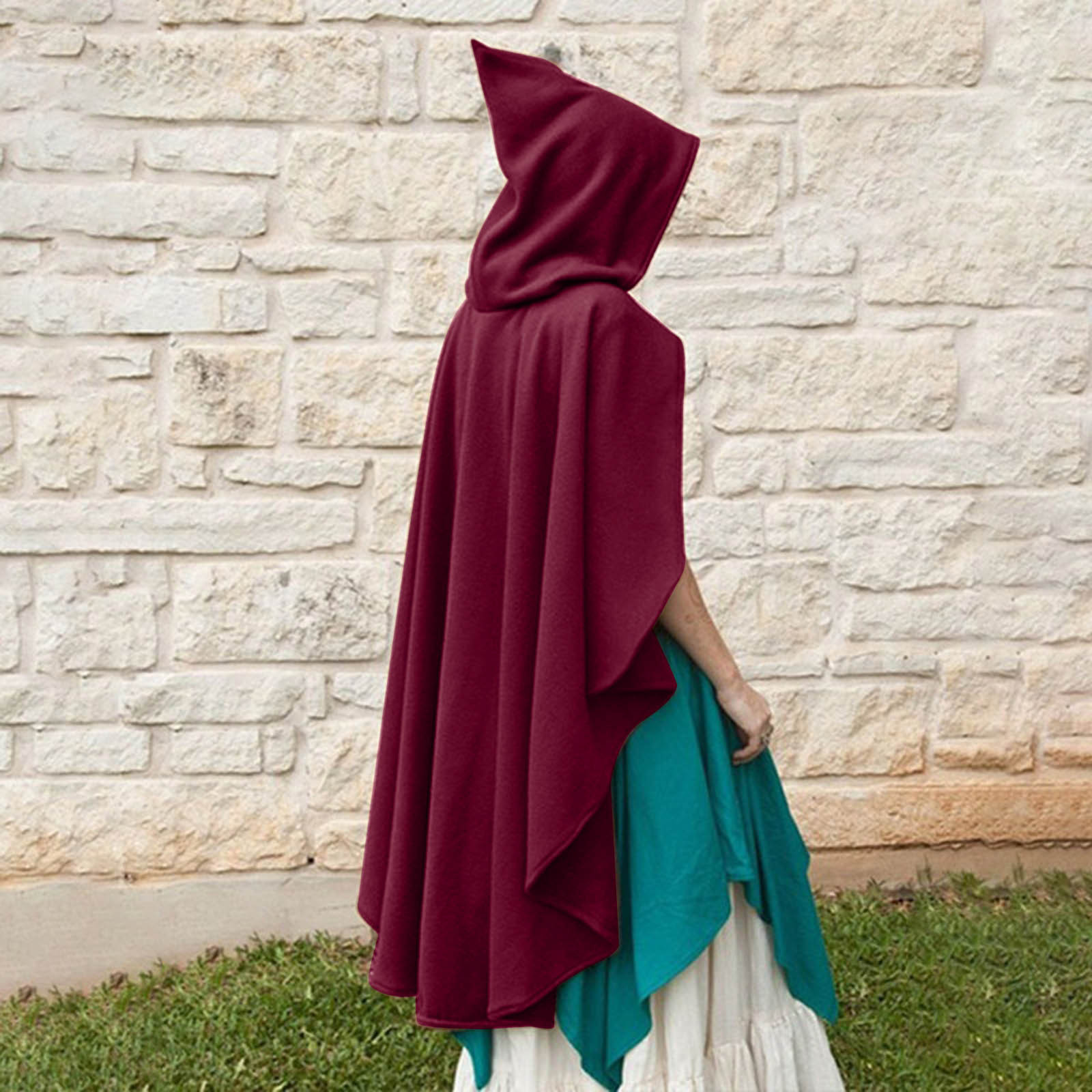 Cross Border Christmas Medieval Lady Hooded Cape Poncho Halloween Winter Women's Golden Velvet Vampire Factory