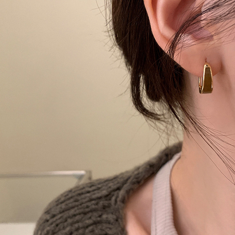 French Retro Oil Dropping Metal Earrings Women's Korean-style Simple All-match Elegant Fashion Earrings Earrings