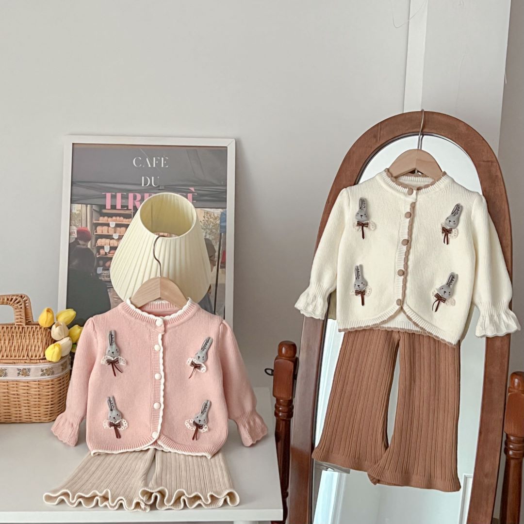 Girls' sweater two-piece knitted sweater 2023 autumn and winter New cartoon rabbit little girl sweet sweater cardigan