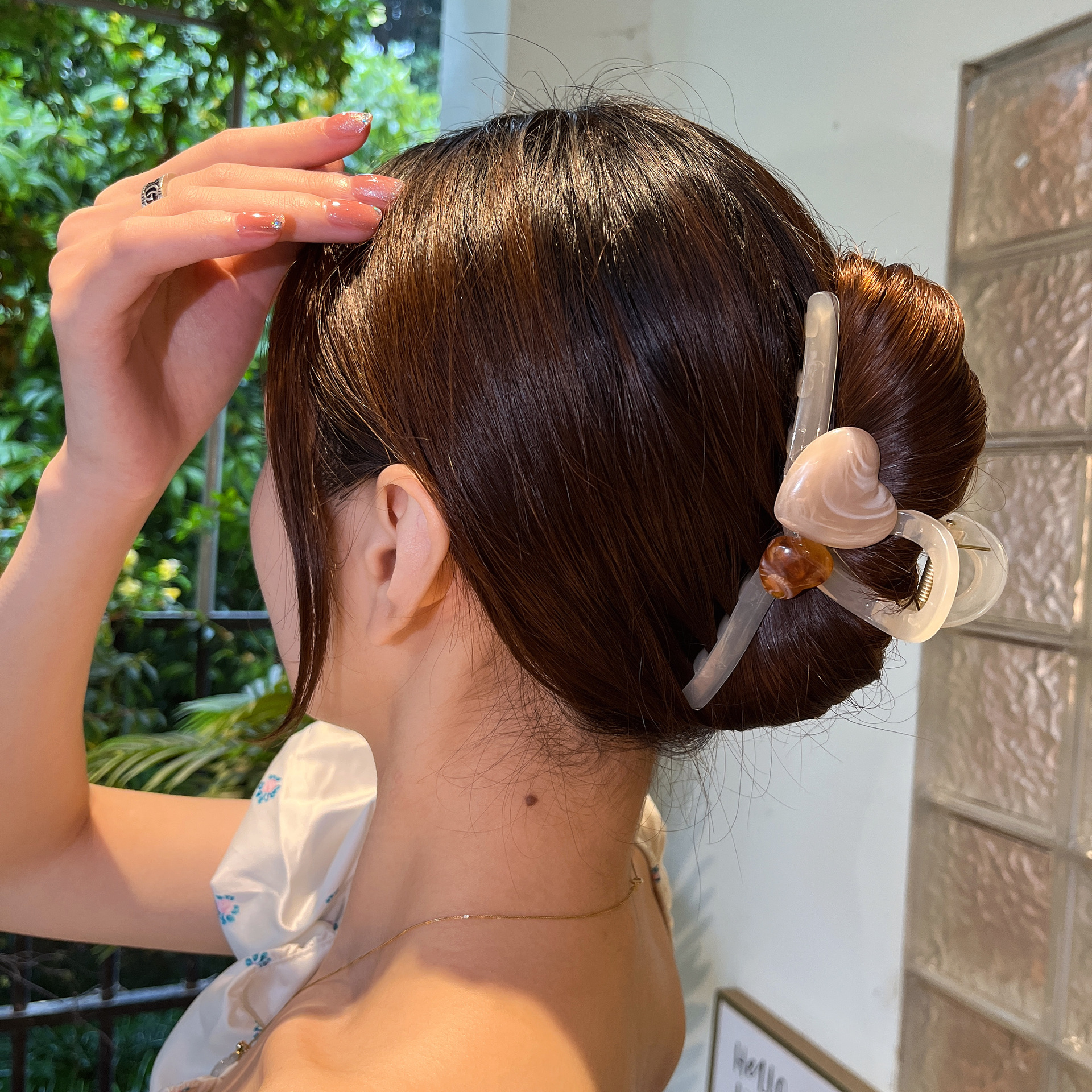 Fermaglio per capelli grande per la parte posteriore della testa Fermaglio per capelli a forma di squalo Accessori per capelli Accessori per capelli a forma di disco Accessori per capelli con nodo a metà senso avanzato Copricapo_voghion.com