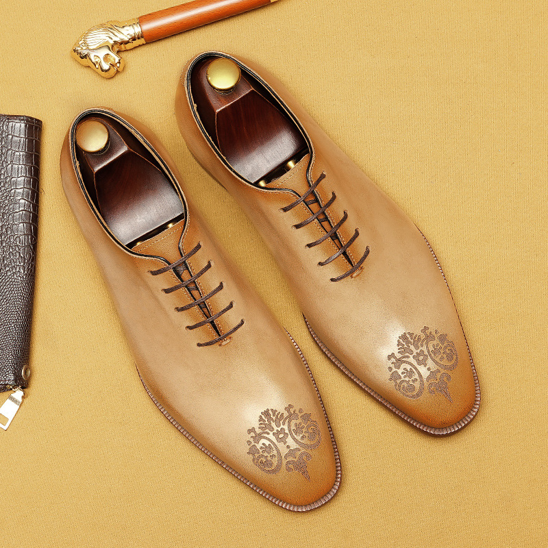 [vip for] men's pointed leather shoes British leather carved business formal Oxford shoes full leather men's shoes
