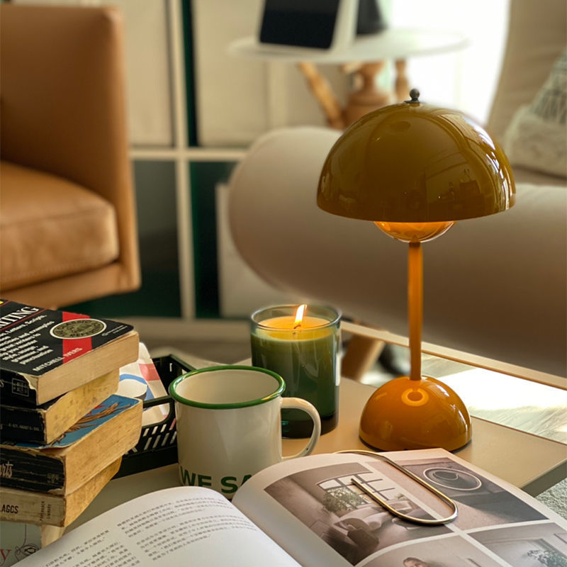 Internet celebrity ins mushroom flower bud table lamp Nordic simple creative desk led night light bedroom bedside night light