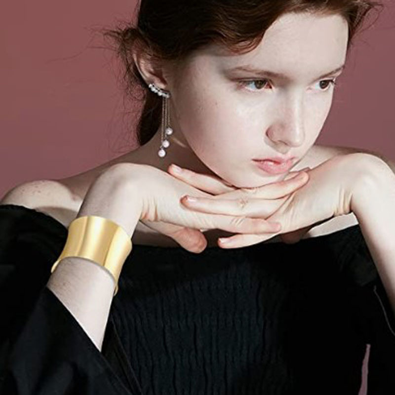European and American Exaggerated Wide Open Metal Bracelet Mirror High Quality Fashion Dance Style All-match Glossy Bracelet for Women
