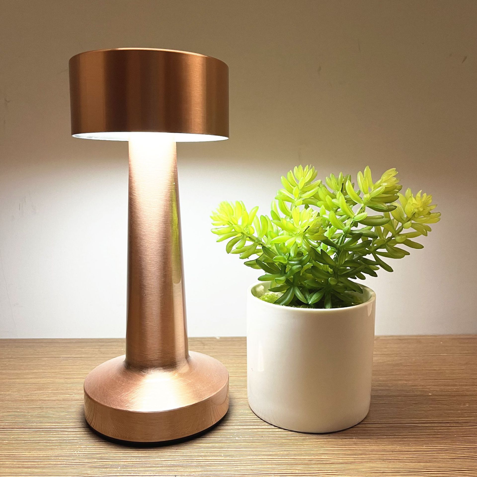Retro metal table lamp bar charging table lamp coffee shop atmosphere lamp USB charging touch bar lamp dumbbell lamp