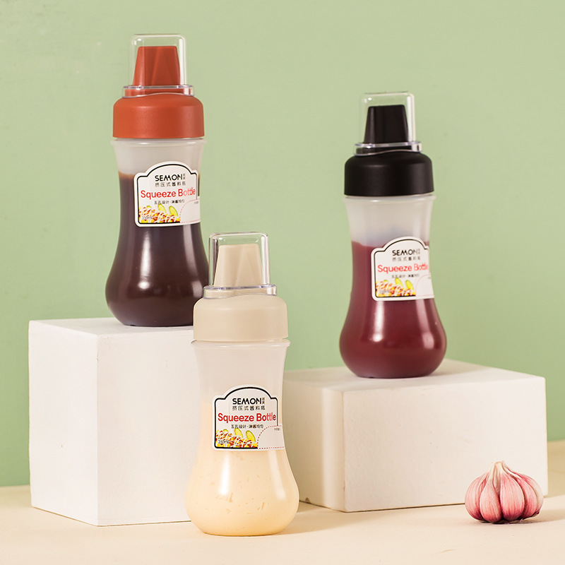 Salad sauce tomato sauce squeeze sauce bottle kitchen seasoning bottle with dust cover five-hole scale food squeeze sauce bottle