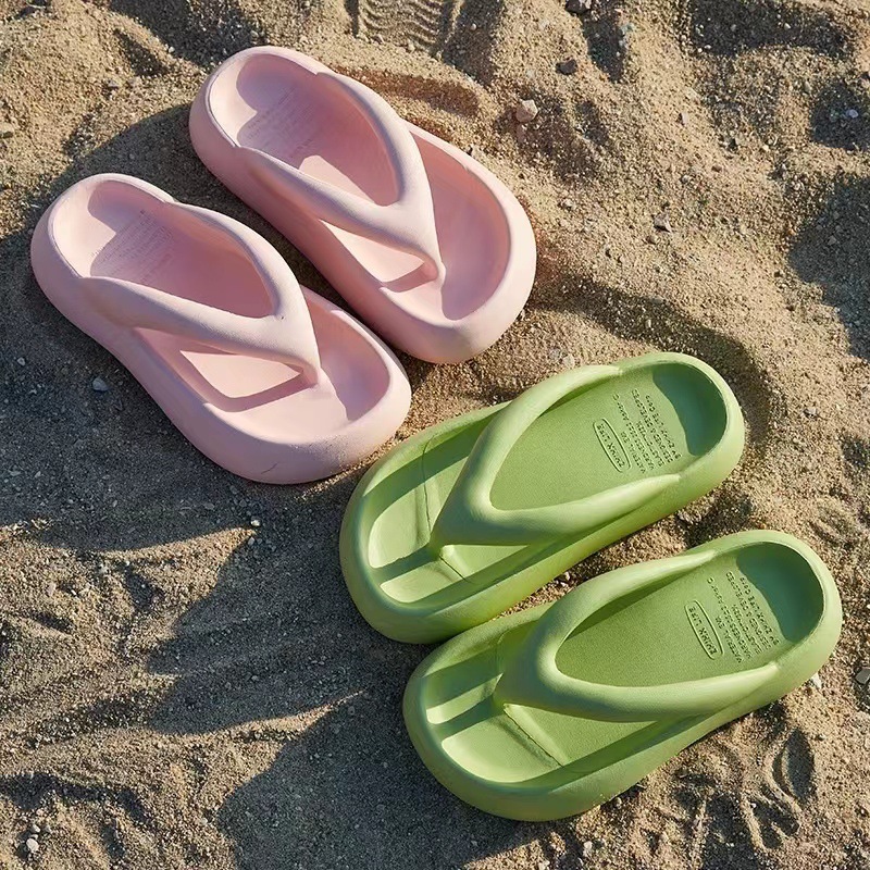Beach Seaside Slippers Women's Summer Outer Wear 2024 New High-end Thick Bottom Flip Flops Women's Summer Out
