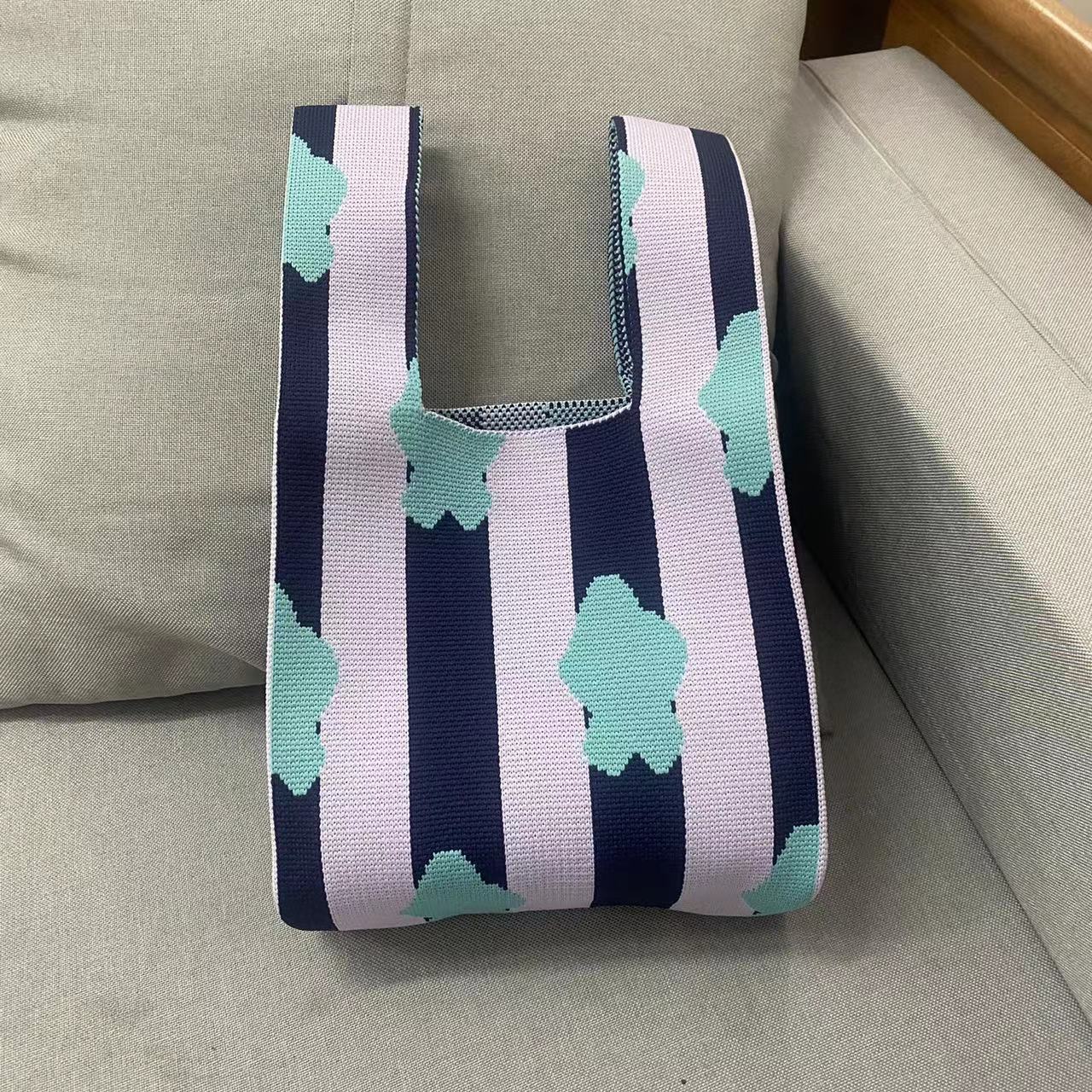 Ins Internet Trendy Handbag Women's Knitted Bucket Bag Japanese and Korean Style All-match Hand-carried Casual Tote Bag Lunch Box Bag