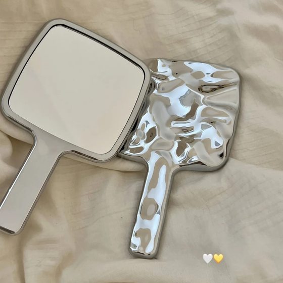 A little small and advanced ~ ins style silver mirror handle mirror mini handheld portable hand-held cosmetic mirror water ripple