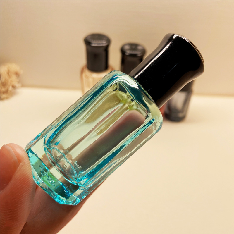 Colored glass octagonal Roller bottle sealed portable perfume sub-bottle bead bottle essential oil bottle factory direct sales