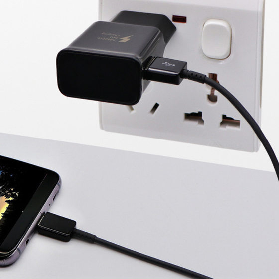 S8 fast charging charger is suitable for S6/S8/S9/10 fast charging head QC3.0 European and American standard plug