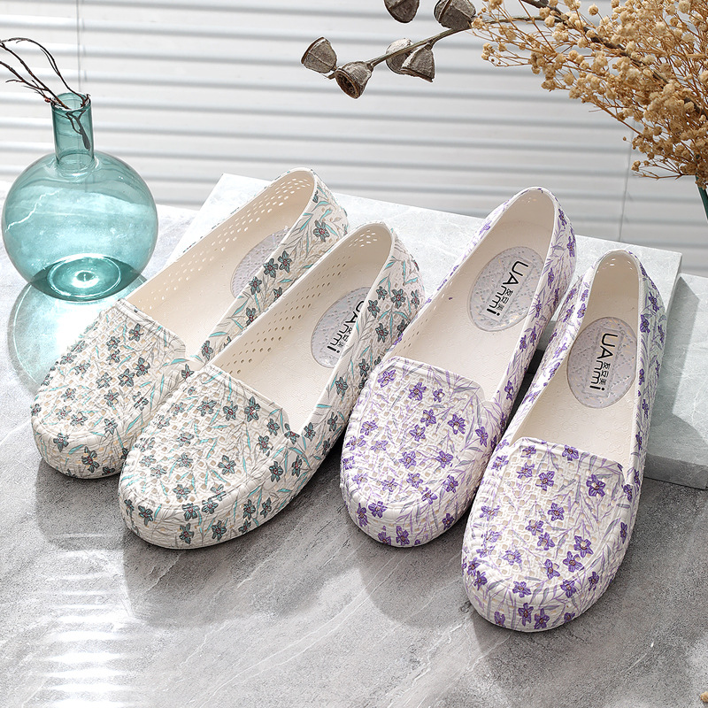 Sandals Women's Summer Casual Printed Non-slip Flat Hollow-out Nurse Shoes Soft-soled Driving Pregnant Mother Beach Hole Shoes
