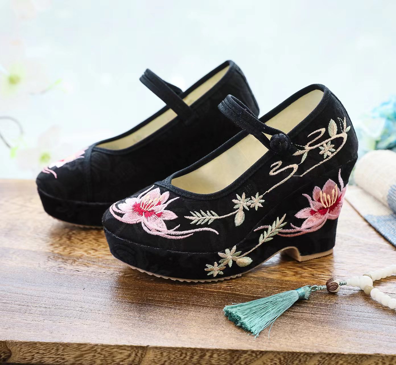 Ailian Hanfu Shoes Women's Antique High-heeled Ethnic Embroidered Shoes with Beef Sole Height 9cm Thick-soled Beijing Cloth Shoes