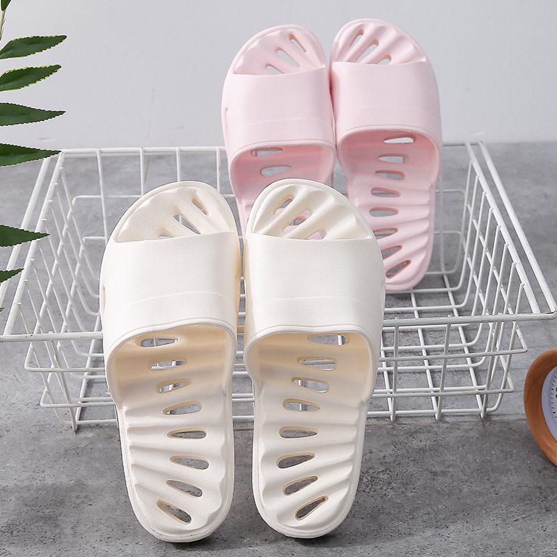 Wholesale spot couples home slippers women's summer season leaking home bathroom bath non-slip wear-resistant sandals