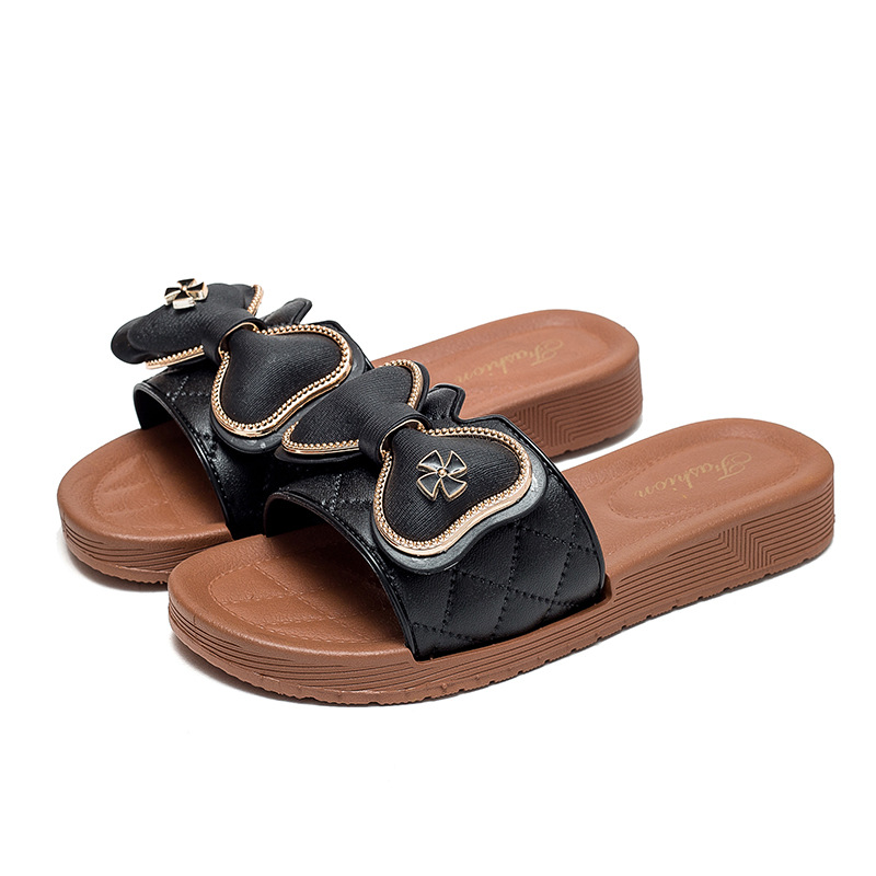 Women's Wearing Internet Hot Beach Shoes Fashionable Flat Slippers